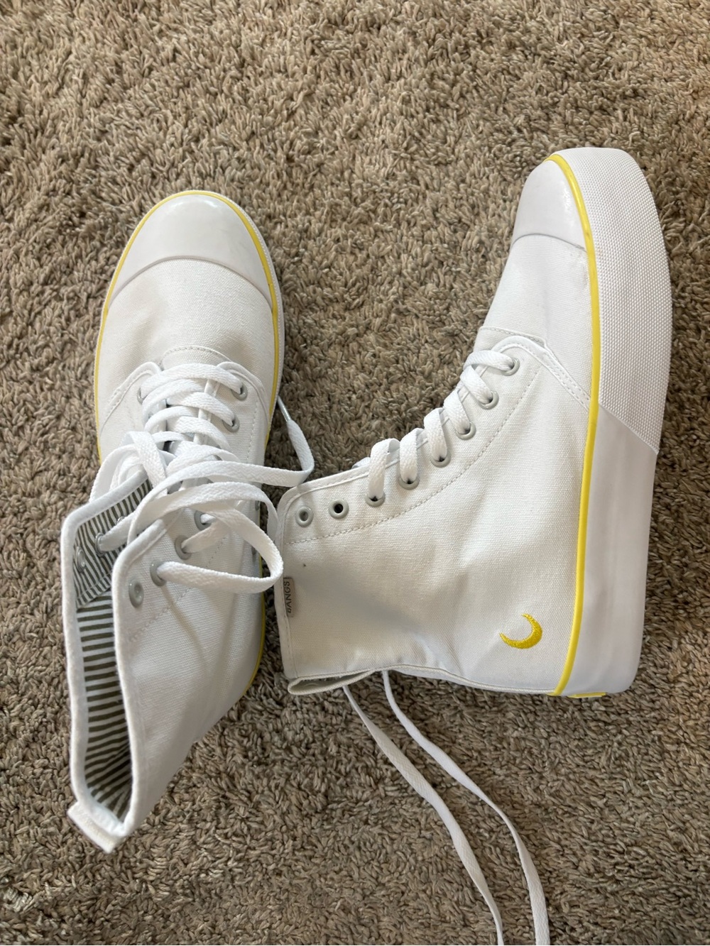 White High Top Bangs Sneakers Size 9